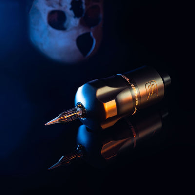 A KWADRON EQUALISER - Astral pen tattoo machine in black with a needle cartridge. 